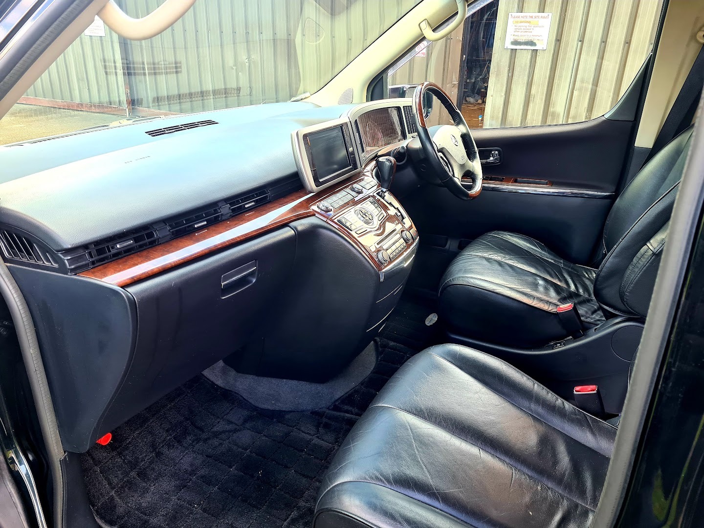 Used Nissan Elgrand 2025 for sale - 76921533: Photo 20