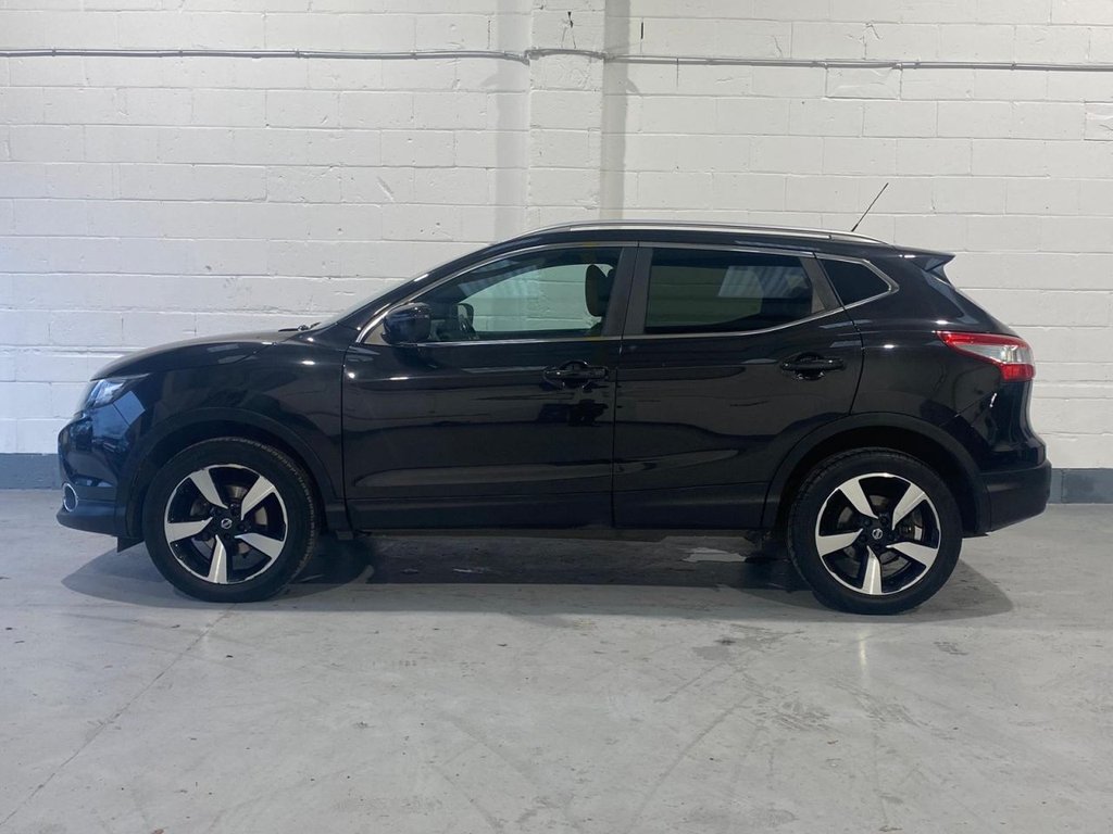 Used Nissan Qashqai 2017 for sale - 77048921: Photo 8