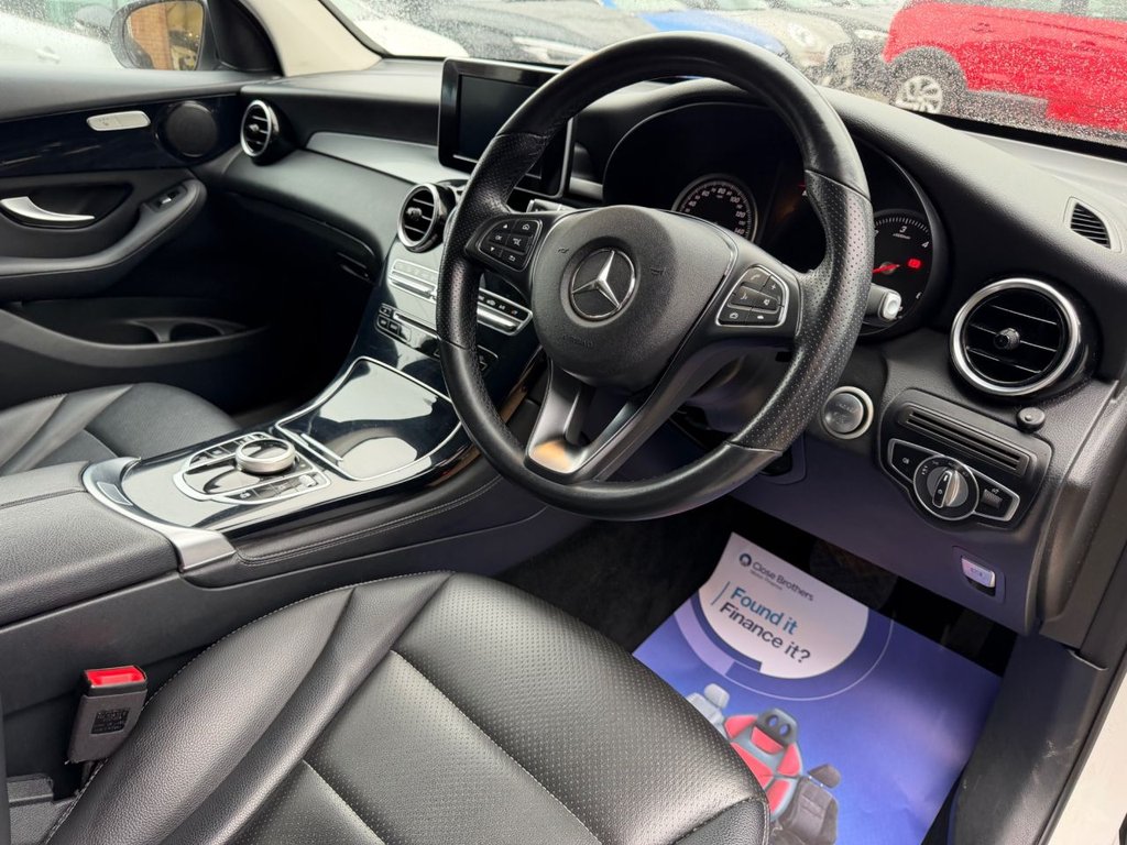 Used Mercedes-Benz GLC 2018 for sale - 77521426: Photo 2