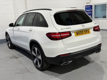 Used Mercedes-Benz GLC 2018 for sale - 77521426: Photo