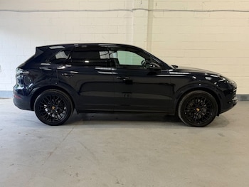Used Porsche Cayenne 2018 for sale - 79562174: Photo