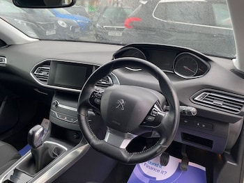 Used Peugeot 308 2016 for sale - 76665548: Photo