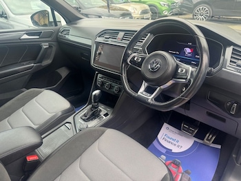 Used Volkswagen Tiguan 2018 for sale - 76604400: Photo