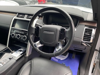 Used Land Rover Discovery 2018 for sale - 77719724: Photo