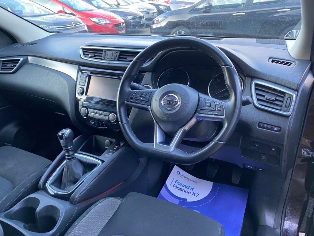 Used Nissan Qashqai 2017 for sale - 77755361: Photo 2