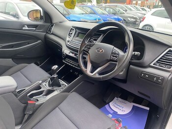 Used Hyundai TUCSON 2017 for sale - 76604480: Photo