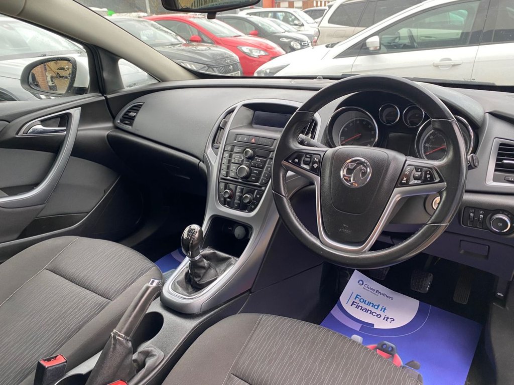 Used Vauxhall Astra GTC 2014 for sale - 77667611: Photo 2