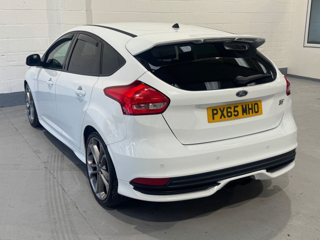 Used Ford Focus 2015 for sale - 76604386: Photo 3