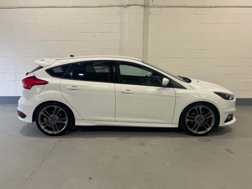 Used Ford Focus 2015 for sale - 76604386: Photo 7