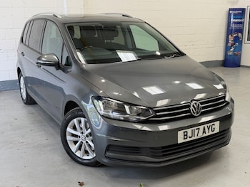 Used Volkswagen Touran 2017 for sale - 78557419: Photo