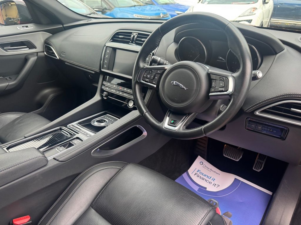 Used Jaguar F-Pace 2017 for sale - 76604513: Photo 2