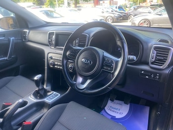 Used Kia Sportage 2018 for sale - 78672681: Photo