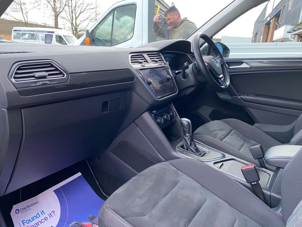 Used Volkswagen Tiguan 2018 for sale - 77200386: Photo 21