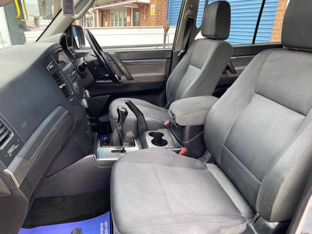 Used Mitsubishi Shogun 2010 for sale - 77780097: Photo 17