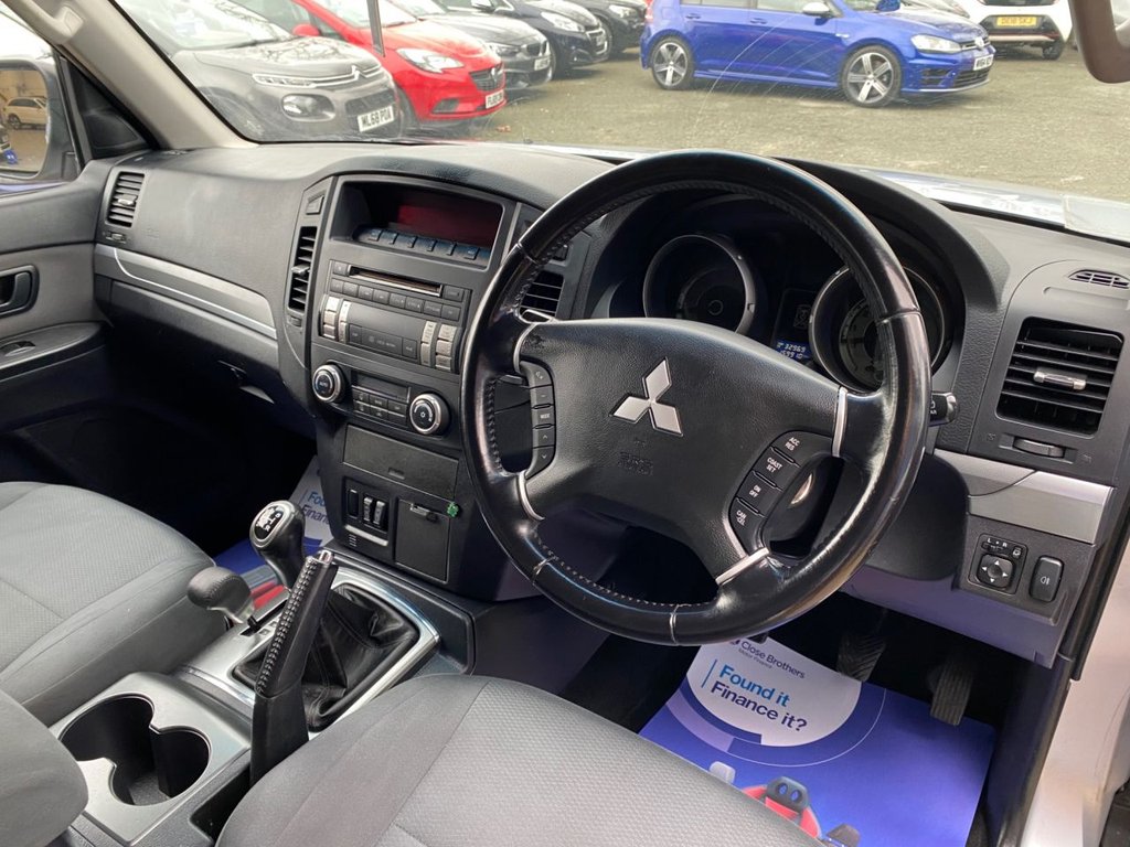 Used Mitsubishi Shogun 2010 for sale - 77780097: Photo 2