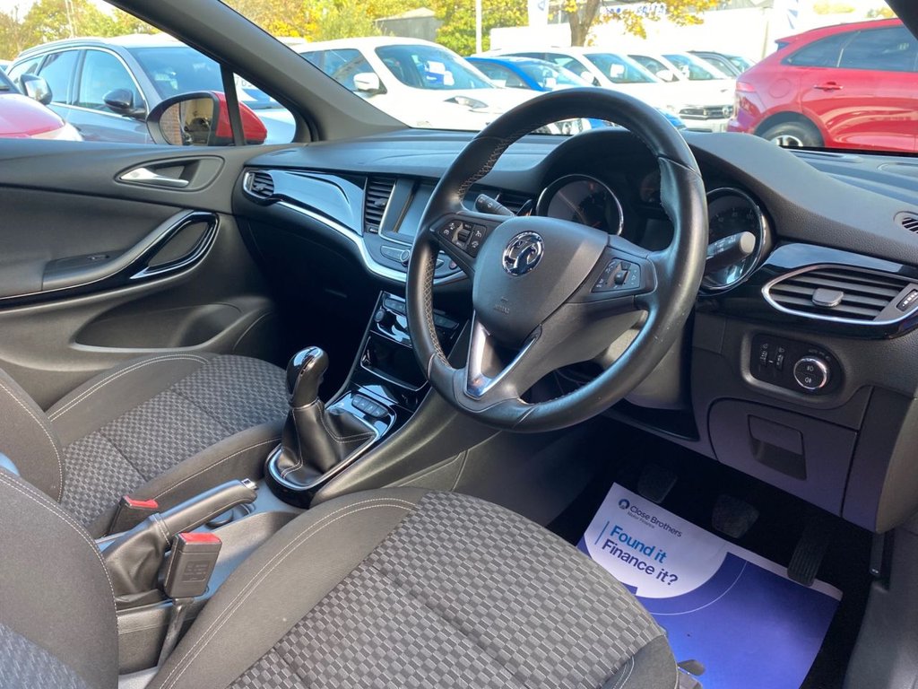 Used Vauxhall Astra 2017 for sale - 76604698: Photo 2