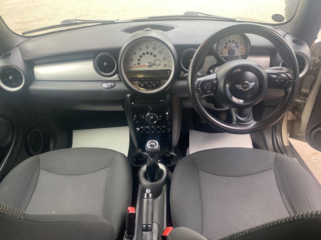 Used MINI Convertible 2010 for sale - 76768032: Photo 20