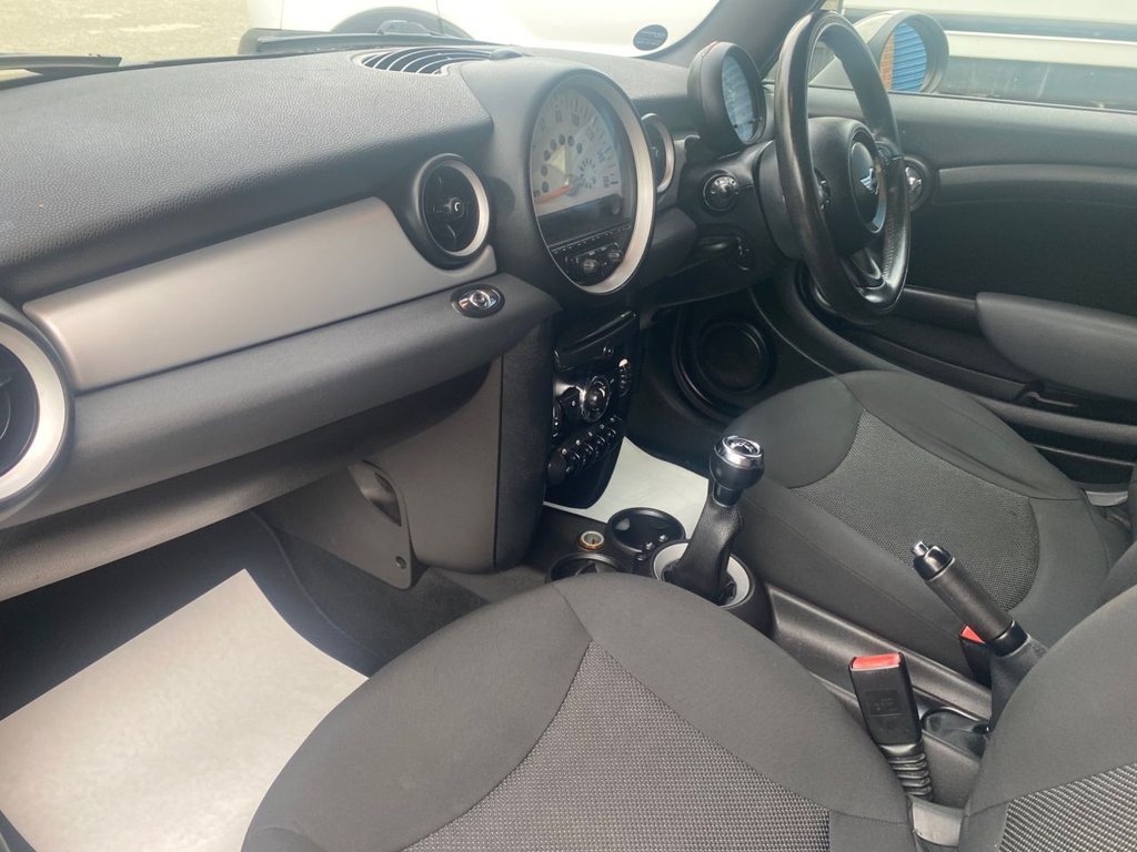 Used MINI Convertible 2010 for sale - 76768032: Photo 22