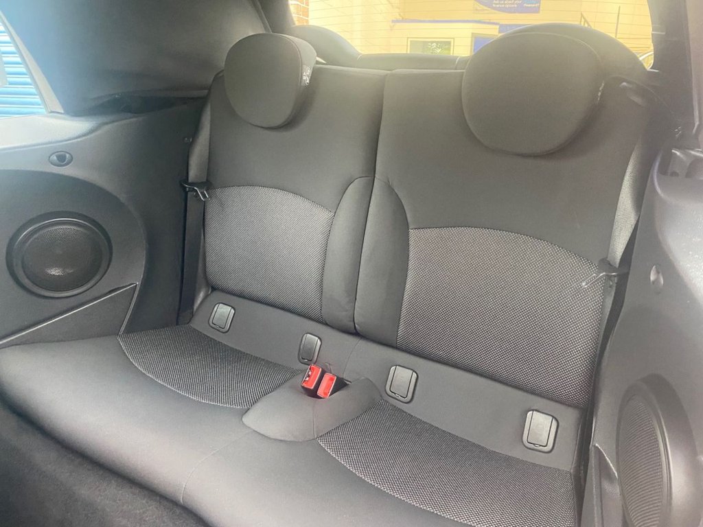 Used MINI Convertible 2010 for sale - 76768032: Photo 25