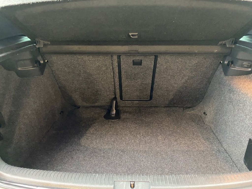 Used Volkswagen Golf 2009 for sale - 77226892: Photo 11