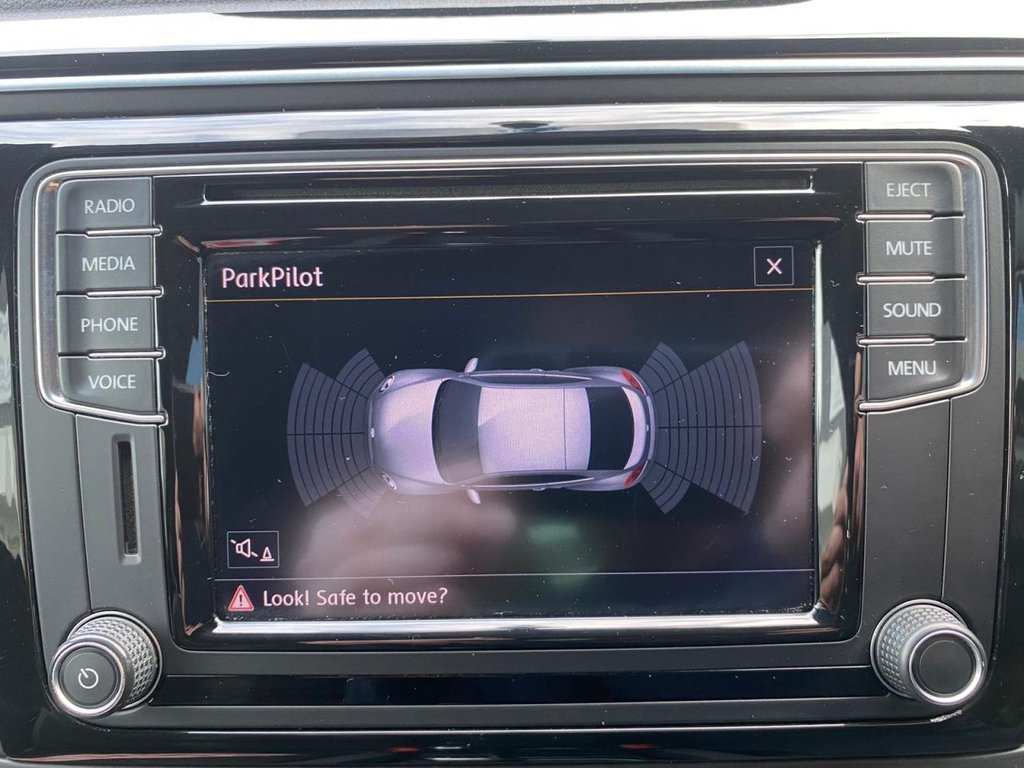 Used Volkswagen Beetle 2015 for sale - 76604511: Photo 14