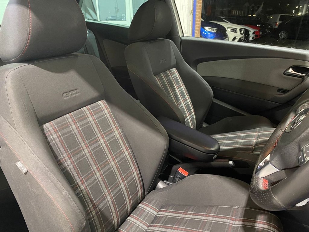 Used Volkswagen Polo 2011 for sale - 76841190: Photo 10