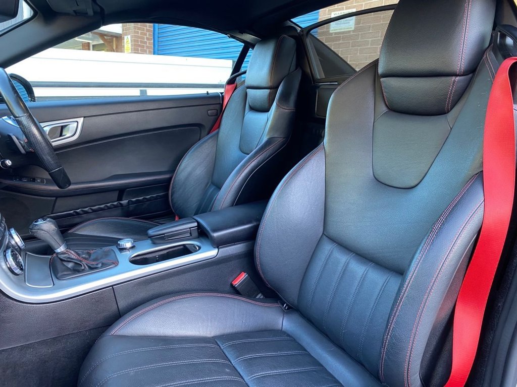 Used Mercedes-Benz SLK 2015 for sale - 76604494: Photo 16