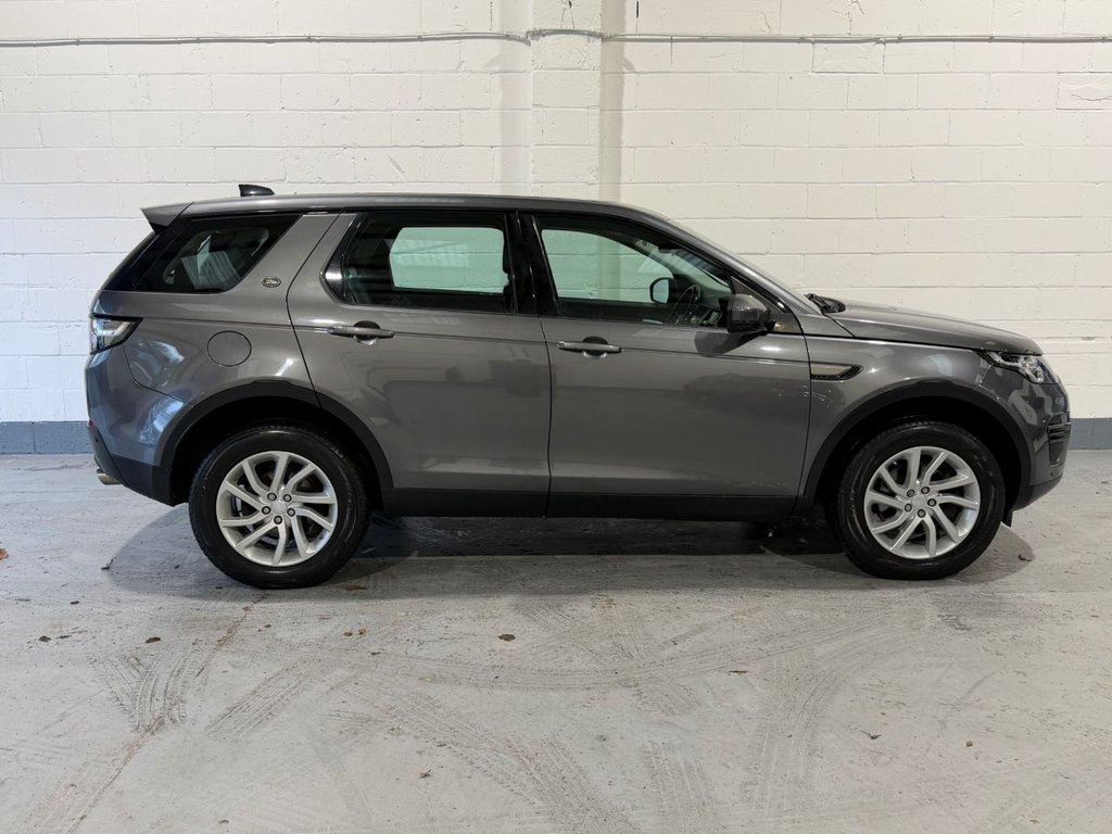 Used Land Rover Discovery Sport 2017 for sale - 78181898: Photo 6