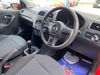 Used Volkswagen Polo 2012 for sale - 76604351: Photo