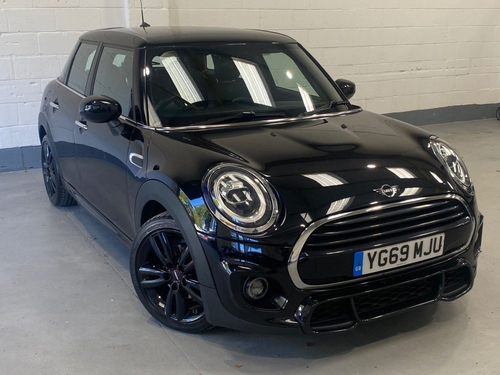 Used MINI Hatch 2019 for sale - 76604374: Photo 1