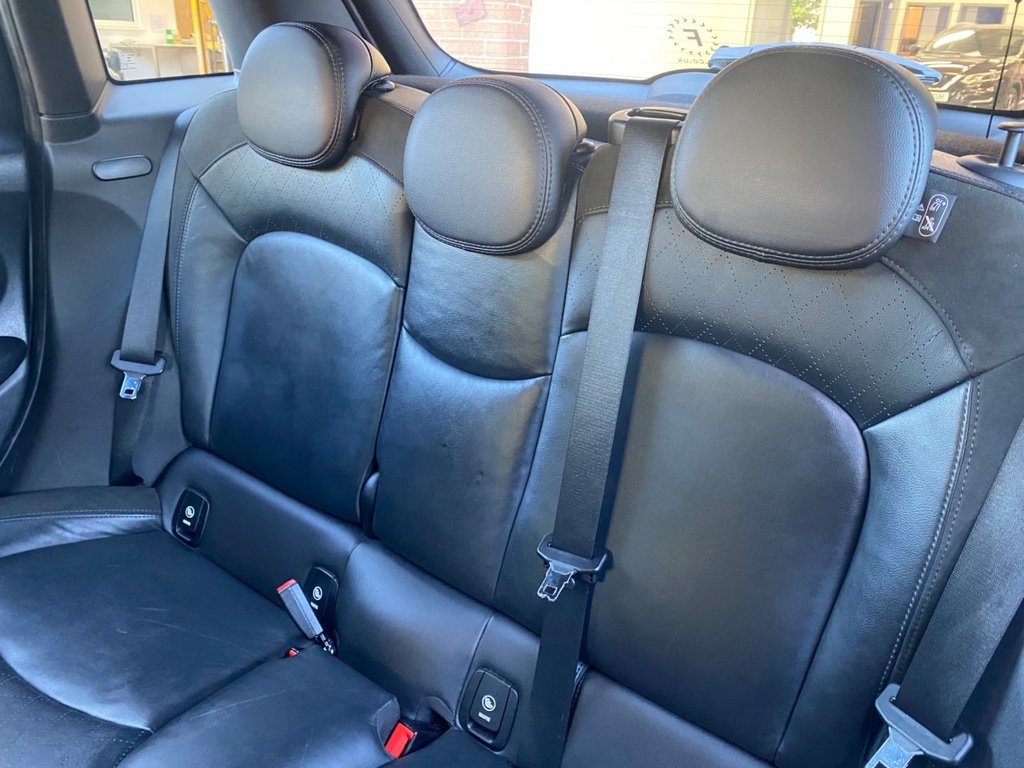 Used MINI Hatch 2019 for sale - 76604374: Photo 19