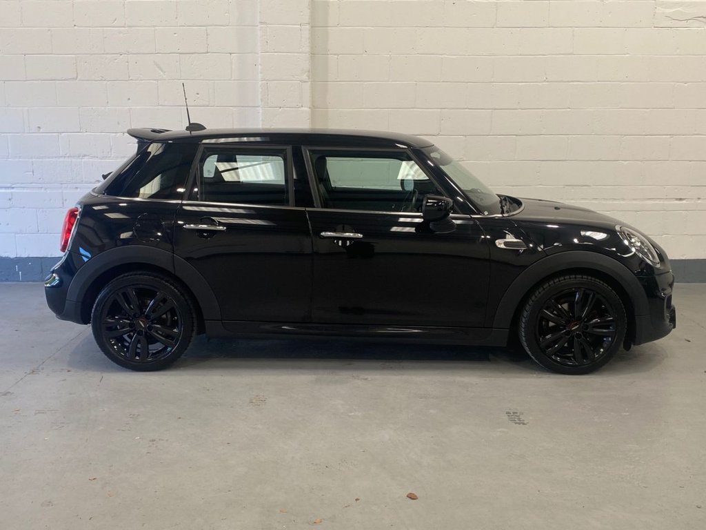 Used MINI Hatch 2019 for sale - 76604374: Photo 8