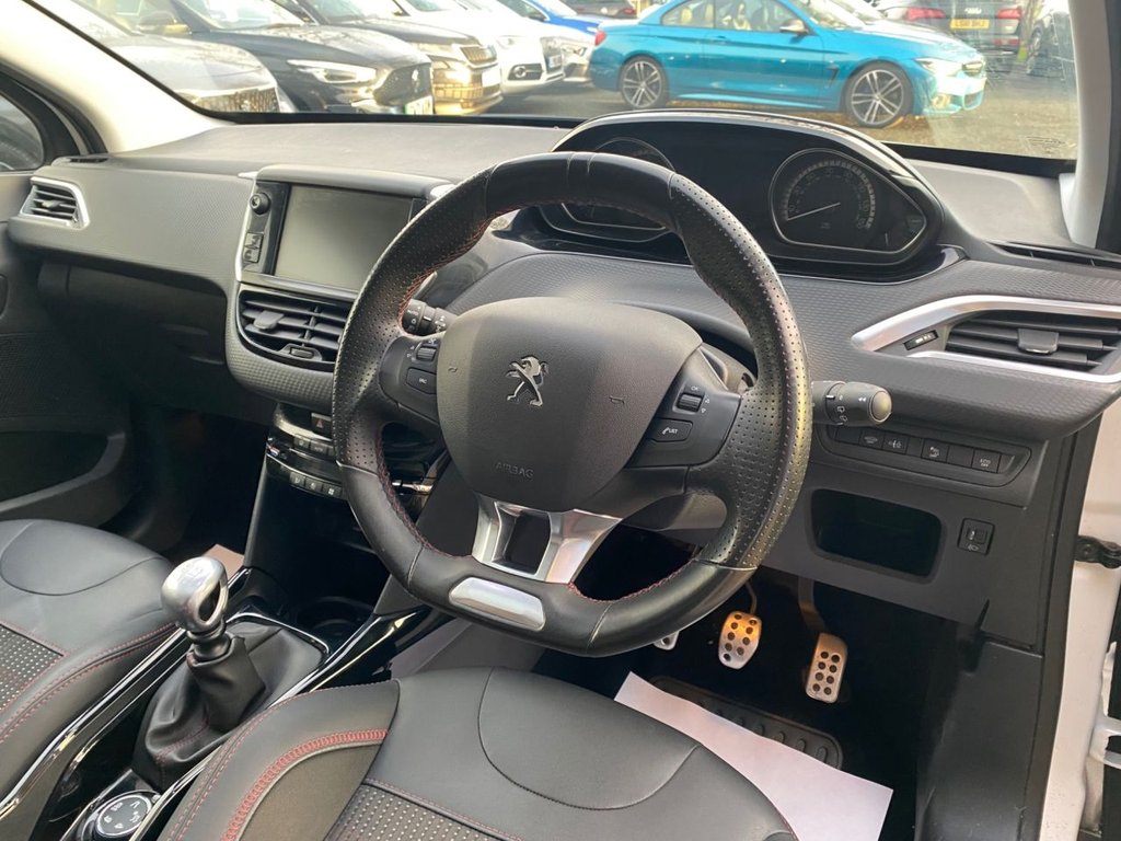 Used Peugeot 2008 2017 for sale - 77388821: Photo 2