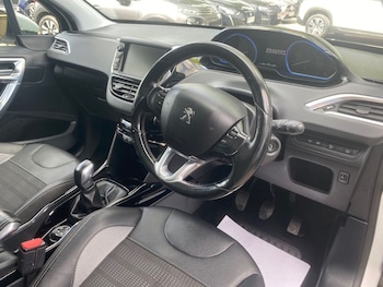 Used Peugeot 2008 2017 for sale - 78839912: Photo