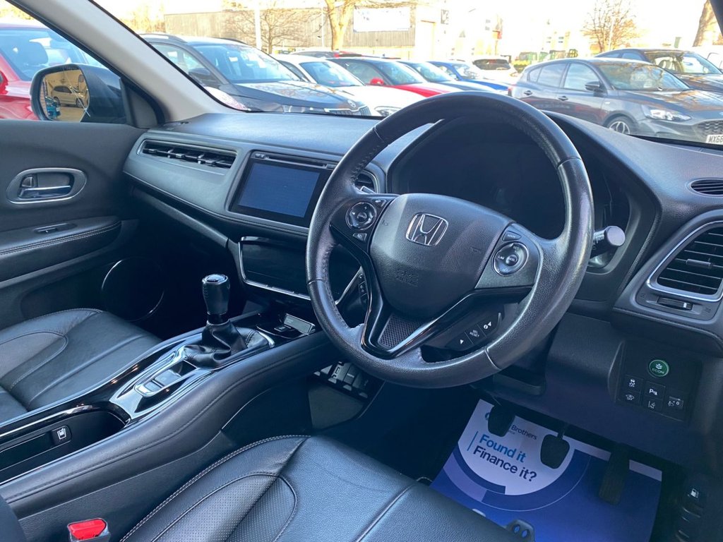 Used Honda HR-V 2017 for sale - 77048653: Photo 2