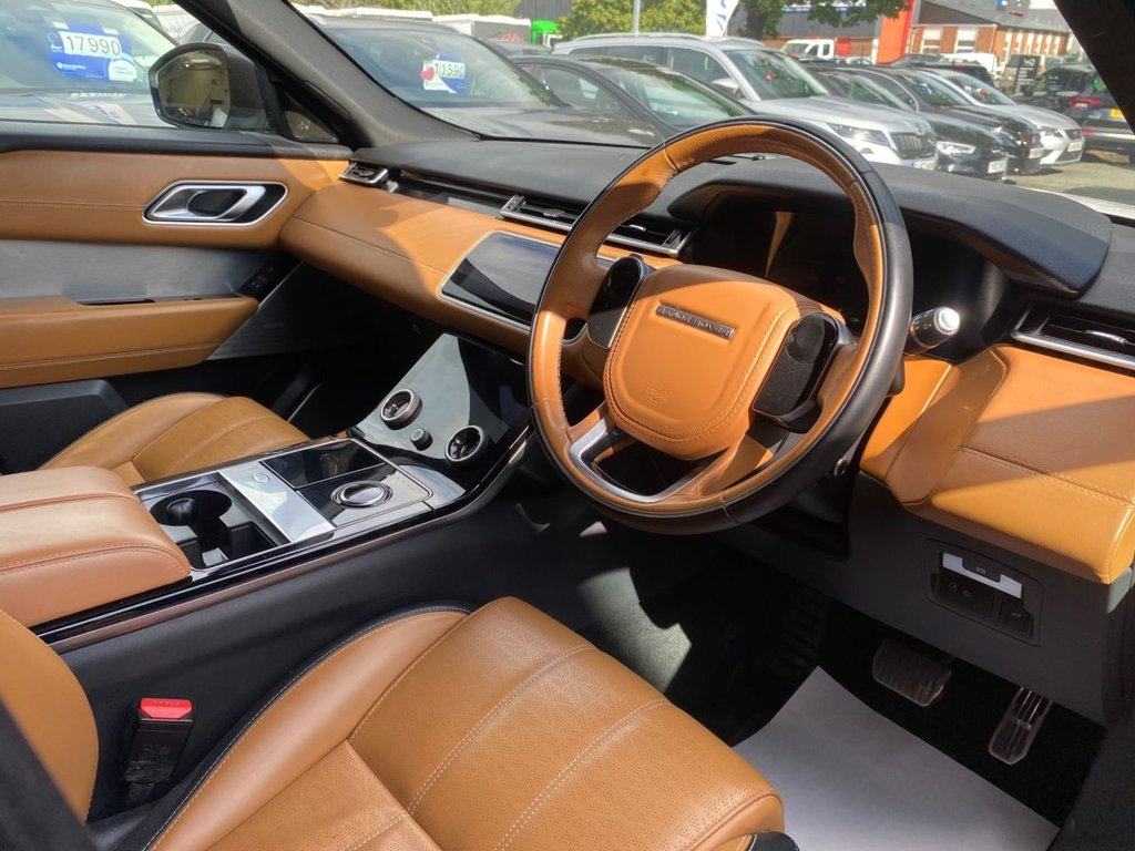 Used Land Rover Range Rover Velar 2018 for sale - 76604375: Photo 2