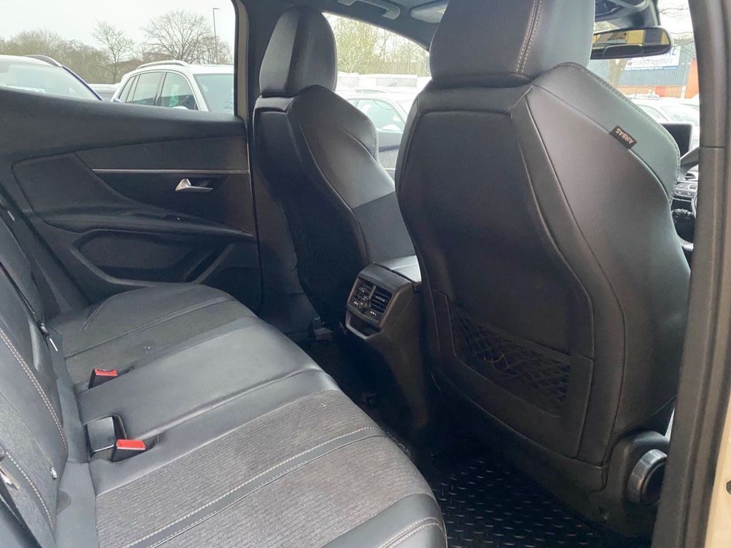 Used Peugeot 3008 2017 for sale - 77027302: Photo 17