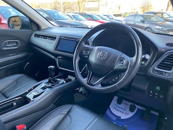 Used Honda HR-V 2017 for sale - 77369251: Photo