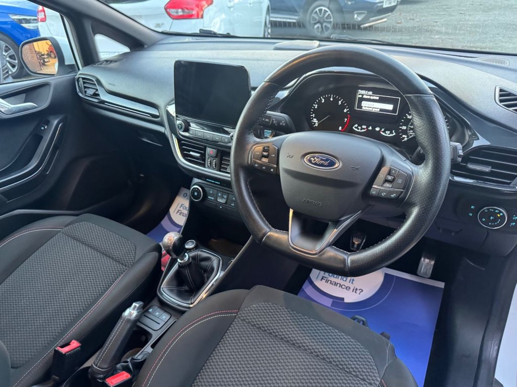 Used Ford Fiesta 2018 for sale - 76642812: Photo 2