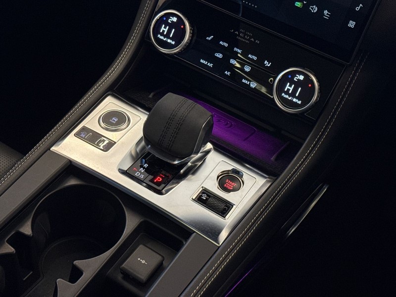 Used Jaguar F-Pace 2024 for sale - 76981651: Photo 13