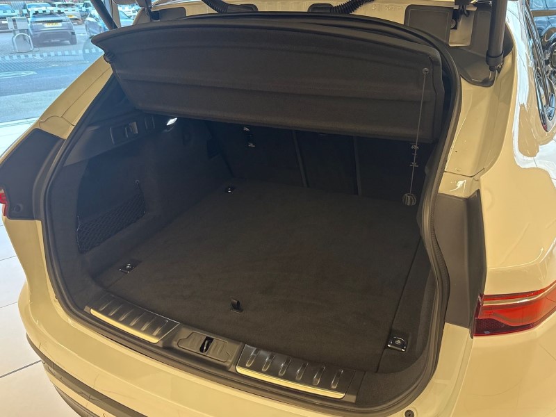 Used Jaguar F-Pace 2024 for sale - 76981651: Photo 41