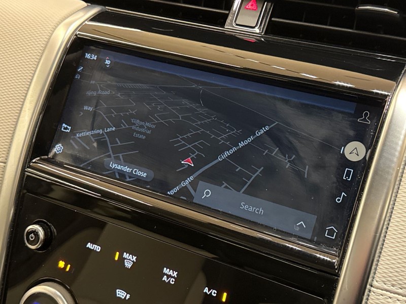 Used Land Rover Discovery Sport 2022 for sale - 76982035: Photo 31