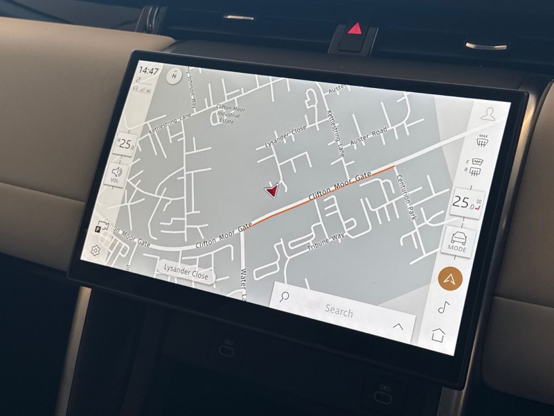 Used Land Rover Discovery Sport 2023 for sale - 76982248: Photo 30