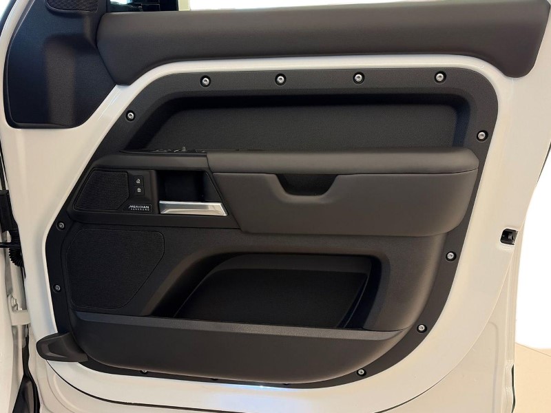 Used Land Rover Defender 2025 for sale - 77830036: Photo 23