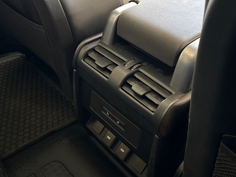Used Land Rover Defender 2022 for sale - 77353929: Photo 18