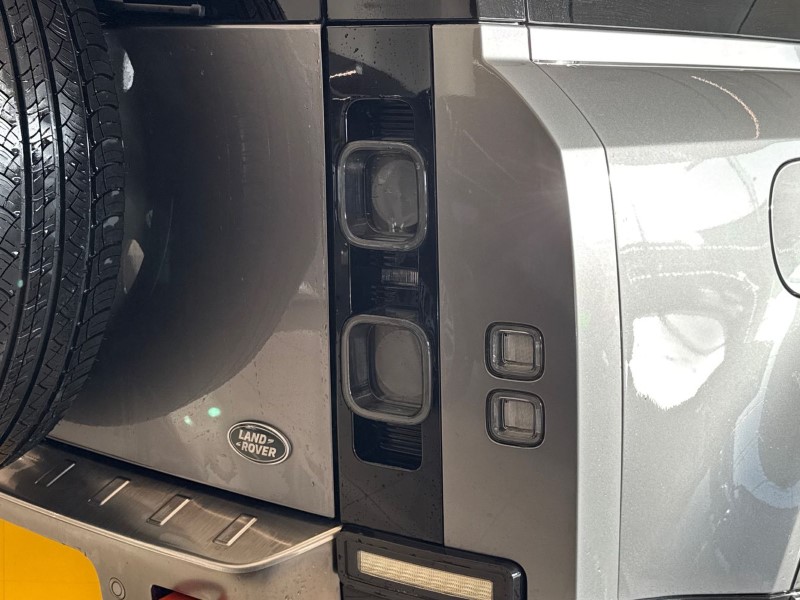 Used Land Rover Defender 2022 for sale - 77353929: Photo 43