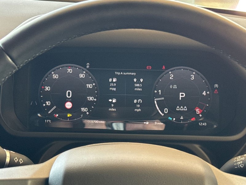 Used Land Rover Defender 2024 for sale - 76982107: Photo 15