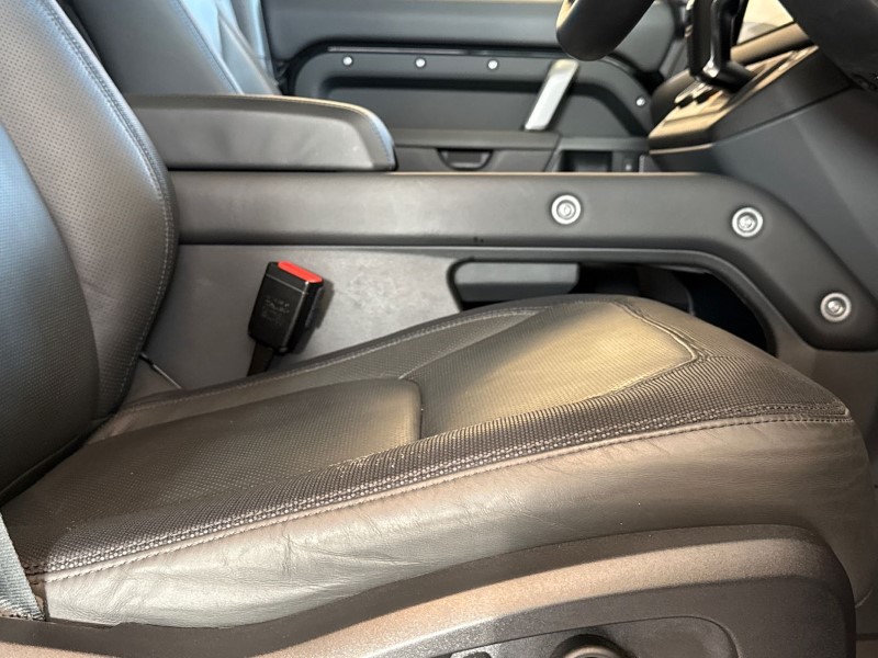 Used Land Rover Defender 2024 for sale - 76982107: Photo 24