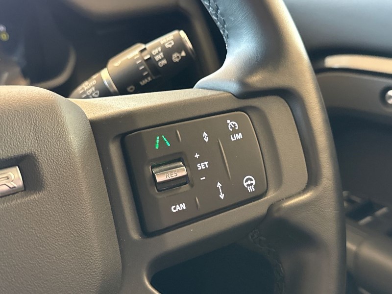 Used Land Rover Defender 2024 for sale - 76982107: Photo 28