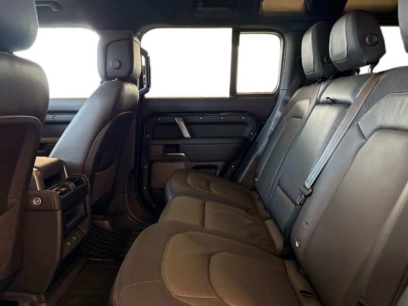 Used Land Rover Defender 2024 for sale - 76982107: Photo 3